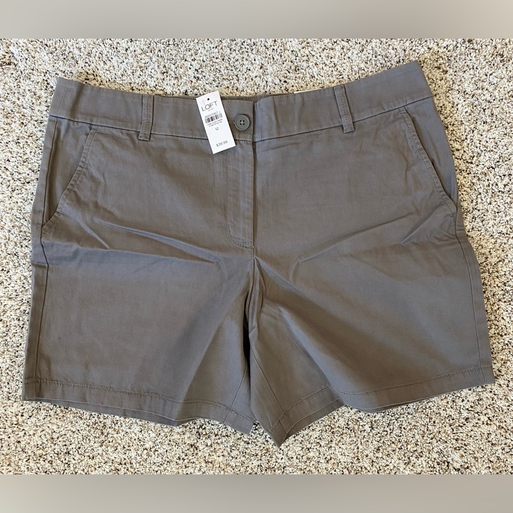 Loft Outlet Twill high rise shorts 6” inseam grey